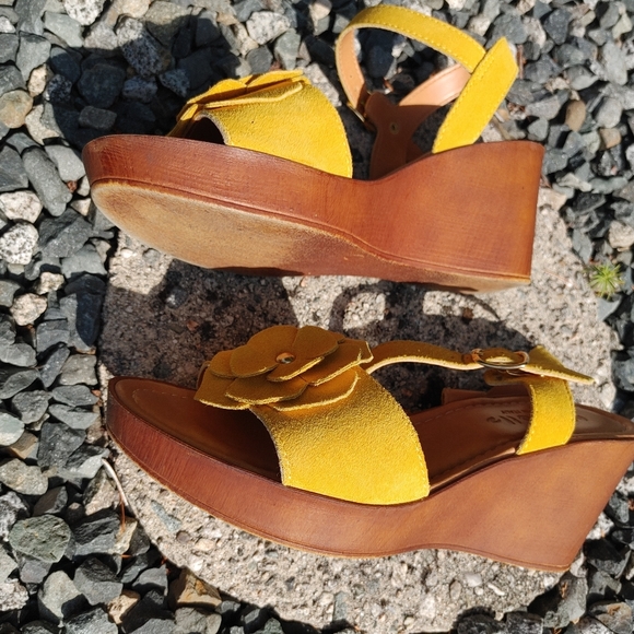 Italian Wedge Sandals - Picture 4 of 6